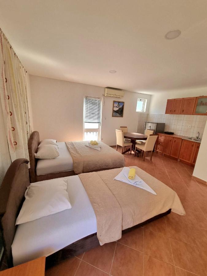 Apartmani Mihailovic بودفا الغرفة الصورة